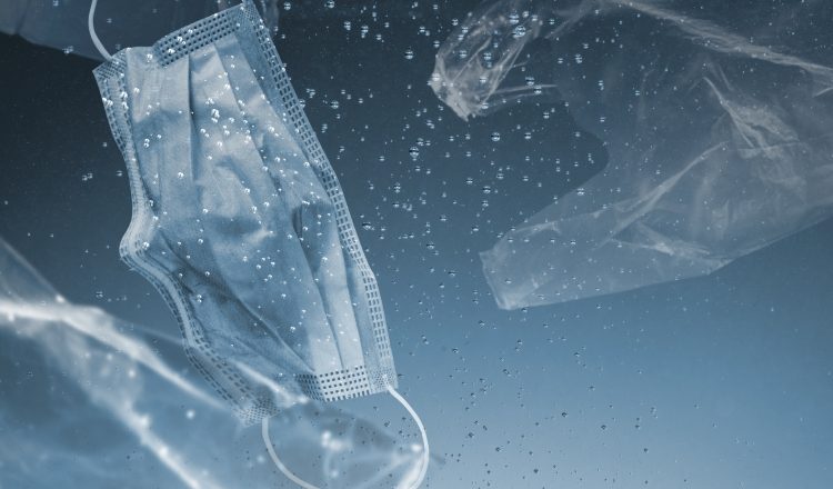Deben establecerse políticas y legislación para la eliminación de las mascarillas usadas.
