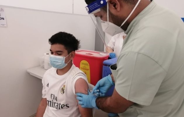 El refuerzo se aplicará desde los 16 años de edad. Foto: Cortesía