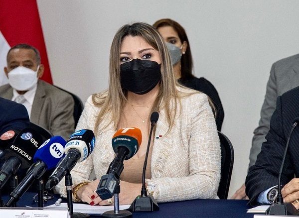 La ministra de Mitradel, Doris Zapata, se refirió este domingo al aumento del salario mínimo. Foto: Cortesía @dorizapataA