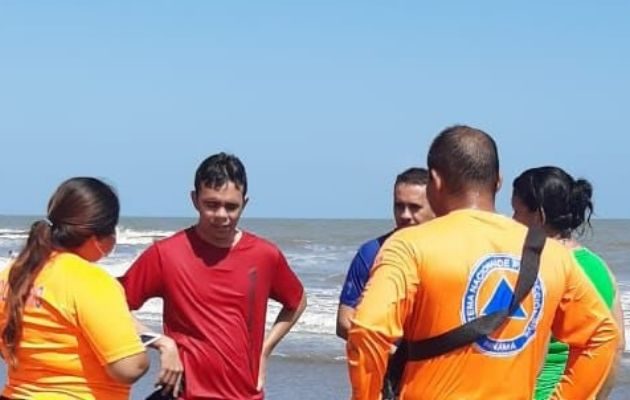 Un aviso de prevención por oleajes en la vertiente del Caribe. Foto: Cortesía Sinaproc