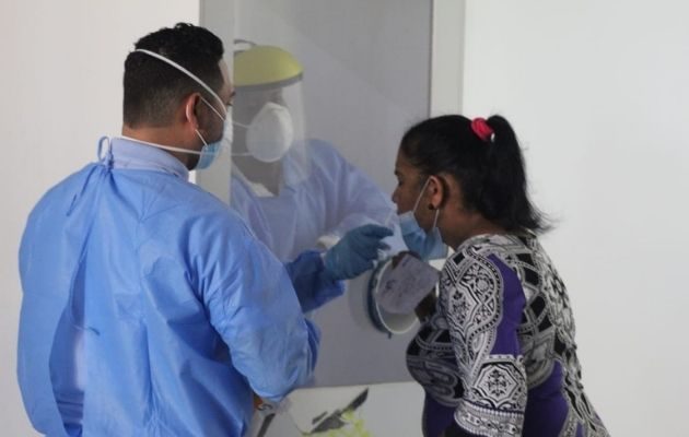 Se mantienen puestos de hisopados a nivel nacional. Foto: Cortesía