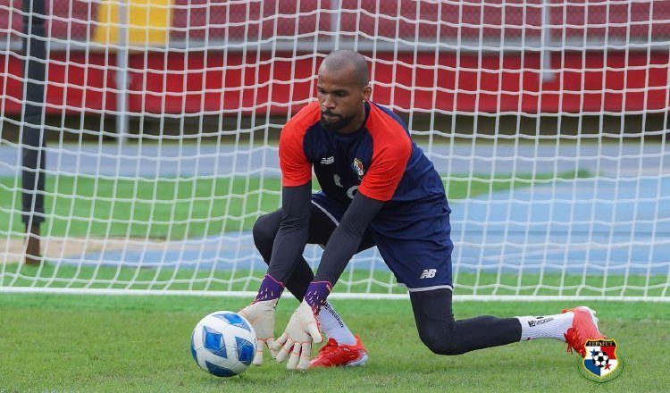 Luis "Manotas" Mejía, portero del seleccionado panameño. Foto:Fepafut