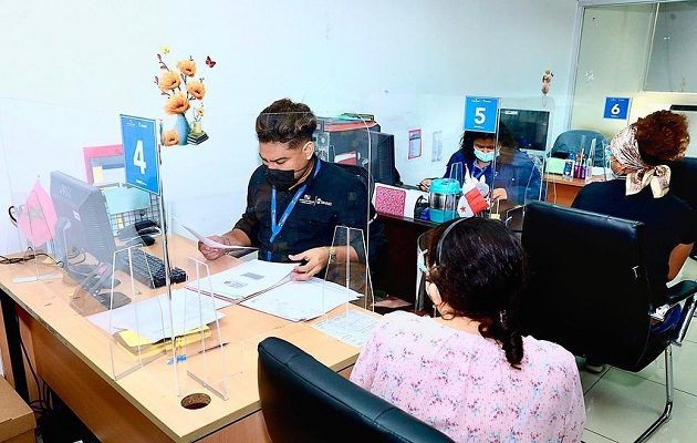 Los calendarios están divididos según la provincia o comarca a la que pertenece el estudiante. Foto: Cortesía Ifarhu