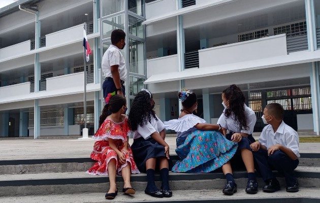 Según cifras del Ministerio de Educación la construcción de este nuevo plantel escolar alcanzó los 13 millones de dólares. Foto. Eric Montenegro