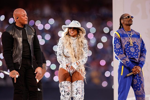 Dr. Dre, Mary J. Blige y Snoop Dogg. Foto: EFE / John G. Mabanglo