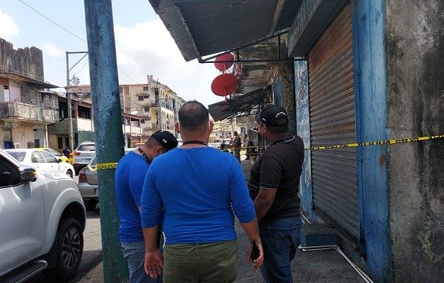 El área fue acordonada por la Policía Nacional con cinta amarilla. Foto: Diomedes Sánchez