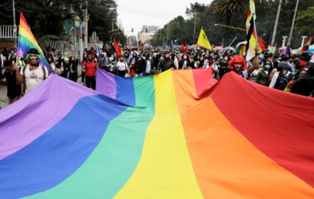 Denuncian "prejuicio" contra la comunidad LGTB. Foto: EFE