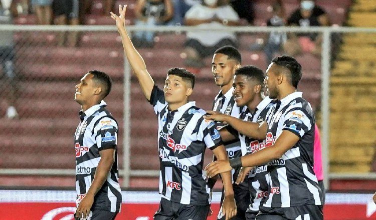 Tauro viene de ganar el clásico ante Plaza Amador. Foto:LPF