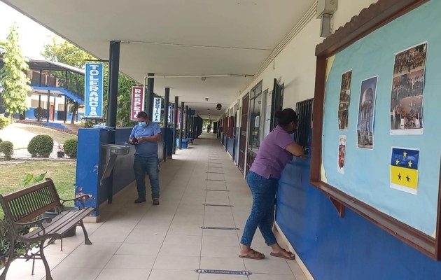 La mayoría de los colegios y planteles educativos comenzarán clases este lunes. Foto. Thays Domínguez