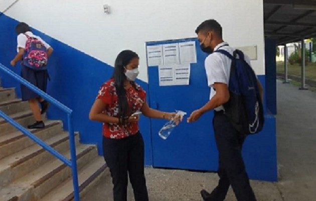 Meduca hace un llamado a mantener la bioseguridad. Foto: Melquiades Vásquez