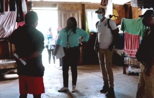 Las autoridades precisaron que las personas que estaban en este centro vivían en malas condiciones y el sitio no era apto para un proceso real de resocialización contra las drogas y el alcohol.