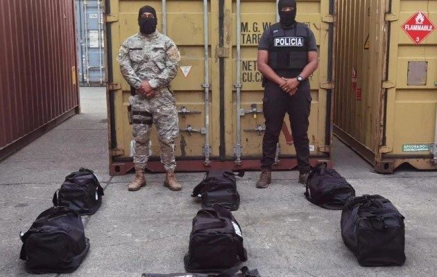 El Ministerio Público inició la investigación por este caso de tráfico de drogas, para conocer si el contenedor fue contaminado en el recinto portuario o en otro lugar. Foto. Diomedes Sánchez