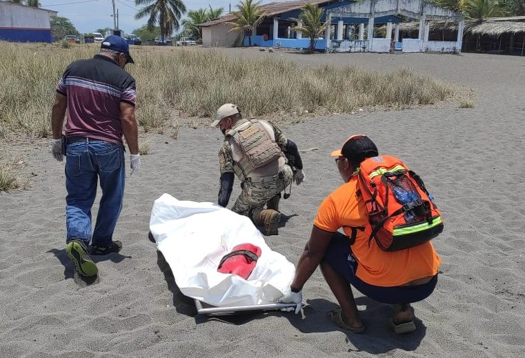 No se descarta que se trate de un suicidio. Foto: José Vásquez