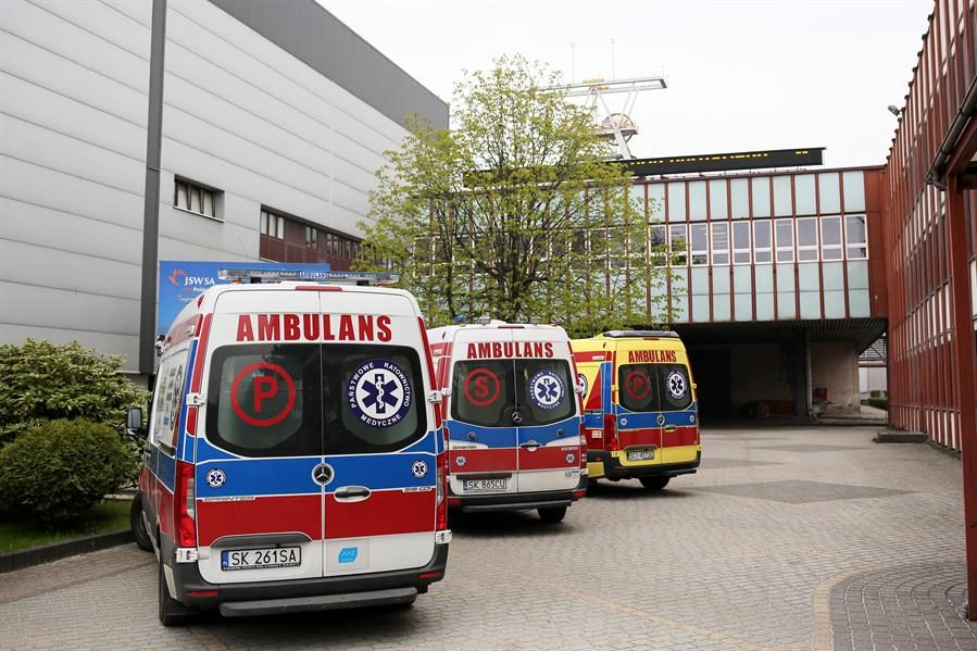 Continúan las labores de búsqueda de un grupo de tres mineros.