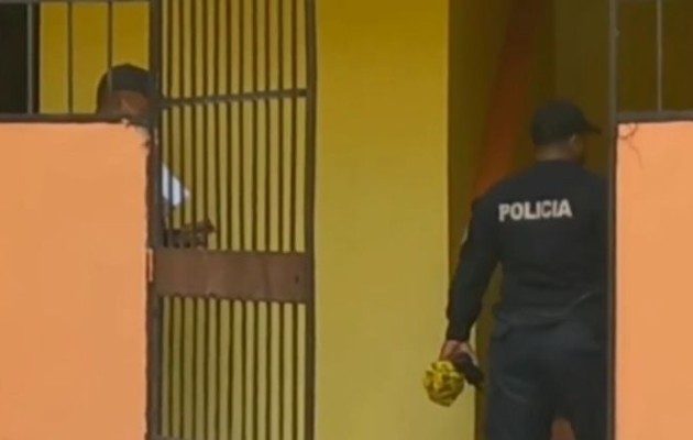 La Policía Nacional, llegó al área dei incidente y acordonó el lugar. Foto. Diomedes Sánchez