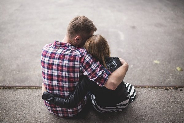 Aunque las mujeres son beneficiadas, en los hombres la situación es distinta.