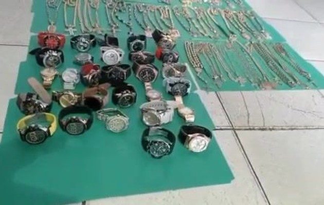 Encontraron relojes de alta gama en una propiedad.
