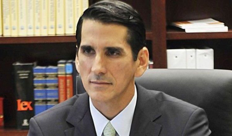 Rómulo Roux. Archivo