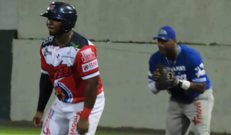 Metro y Colón, incian su serie semifina este lunes. Foto: Fedebeis