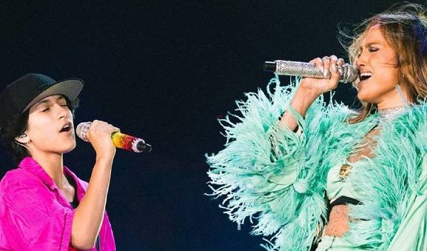 Emme y Jennifer López.  Foto: Twitter / Jennifer López