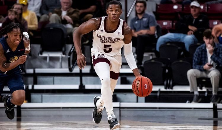 Iverson Molinar con Mississippi State Bulldogs en la NCAA.