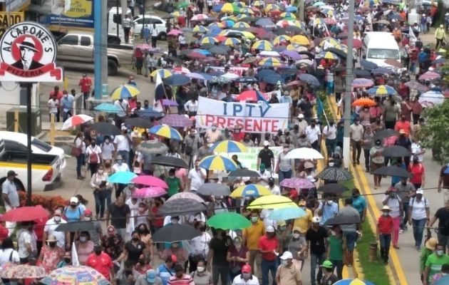 Diversos gremios se han manifestado en las calles. Foto: Redes Sociales.