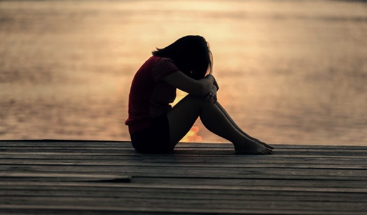 La autoestima es esencial para seguir adelante en el desarrollo de sentimientos de autoeficacia. Pexels
