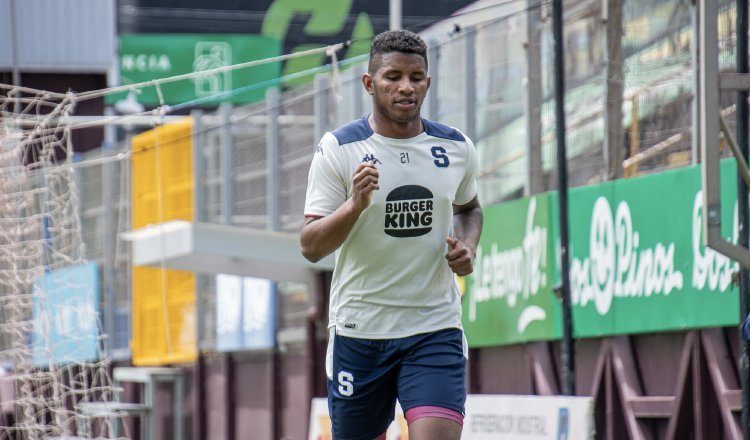 Fidel Escobar, jugador del Saprissa. Foto: Twitter