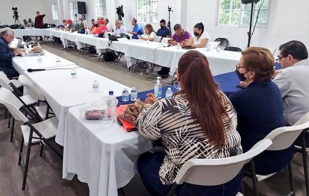 La mesa única de diálogo continúa en Penonomé.  Foto: Cortesía