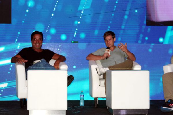 Enrique Arce y Mason Dye. Foto: Víctor Arosemena