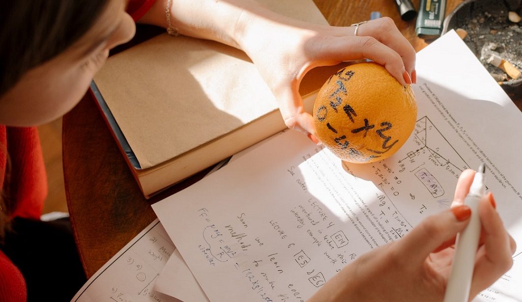 Matemáticas de una forma amena. Foto: Ilustrativa/Pexels