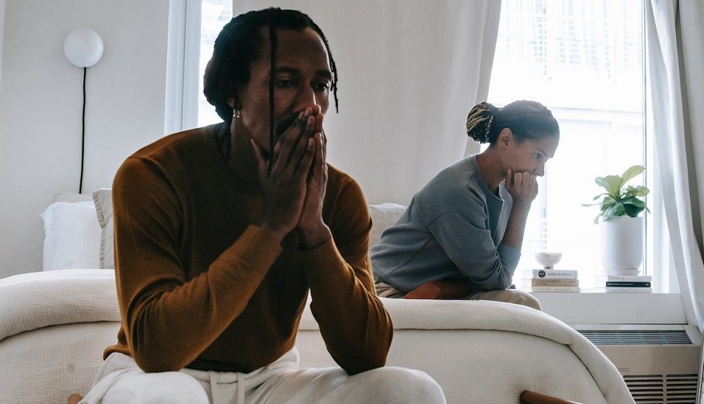 Pueden haber creencias limitantes como: las personas siempre mienten o lo hombres son iguales. Foto: Pexels