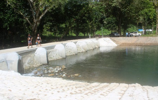 Se informó que ya culminaron los trabajos de construcción del vado sobre el Río Cirí Grande, el cual también resultó afectado en el 2021 por el paso de la onda tropical. Foto. Eric Montenegro