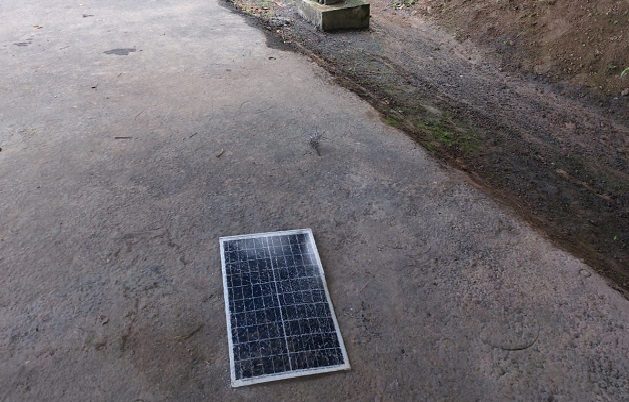 Vandalizaron paneles solares, luminarias y señales de tránsito. Foto. José Vásquez 