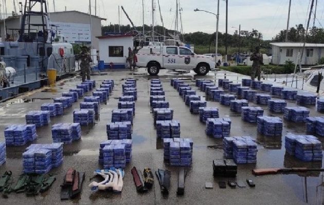 La sustancia ilícita fue incautada durante las tareas de patrullaje y control de tráfico marítimo ilícito. Foto. Diomedes Sánchez
