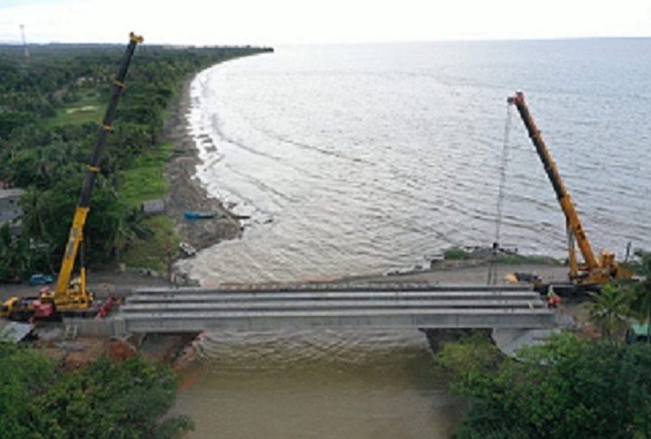 Se beneficiarán pobladores que se movilizan hacia la Costa Abajo de Colón. Foto: Diomedes Sánchez