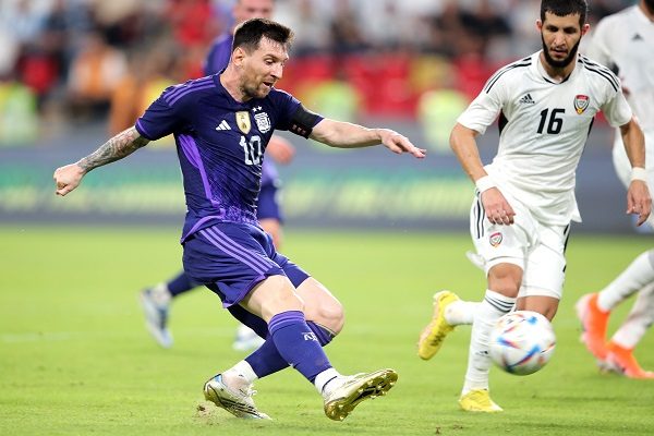 Lionel Messi (cent.) anotó para Argentina. Foto: EFE