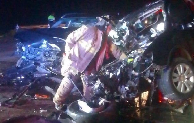 Los automóviles fueron pérdida total.