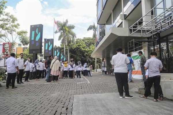 Alrededor de 700 personas resultaron heridas. EFE