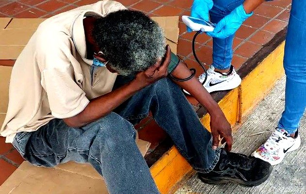 Más de medio centenar de hombres y mujeres viven en las calles. Foto: Cortesía