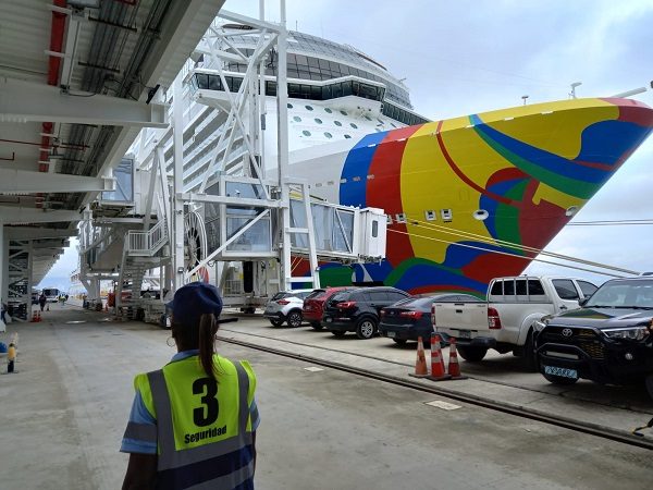 Son más de 40 cruceros los que se esperan en esta temporada en el nuevo puerto de Amador. Foto: Archivo
