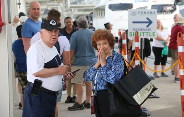 Más de 2 mil pasajeros a bordo el crucero Diamond Princess. Foto: Cortesía
