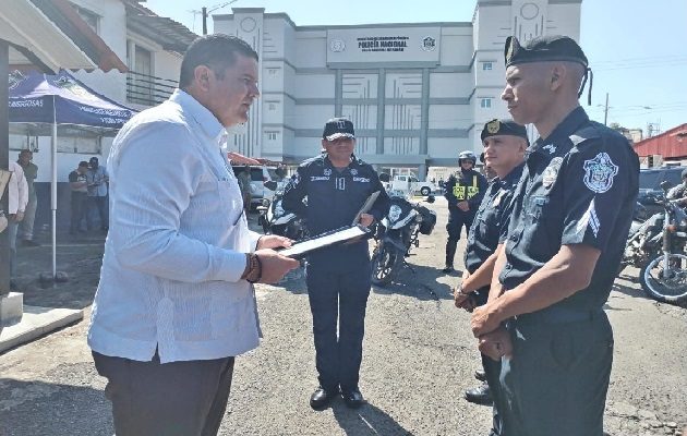 El acto protocolar para reconocer el trabajo de los uniformados se llevó a cabo en la sede policial de la costa atlántica. Foto. Proteger y Servir