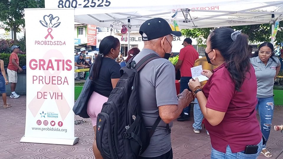 Esta semana  Probidsida realizó en La Chorrera pruebas rápidas para detectar el VIH. Foto: Eric A. Montenegro