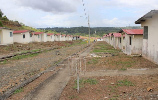 La construcción de las 250 casas en su inicio estaba planeada para alojar a las familias que en el año 2007 resultaron damnificadas por el desbordamiento del río Caimito. Foto. Archivo