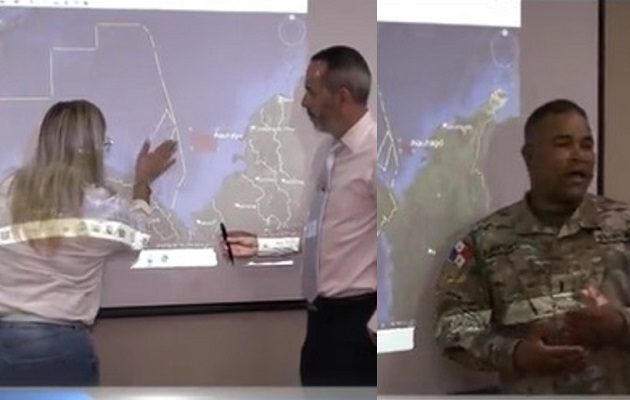 Autoridades les explican a los familiares los avances de la operación. 