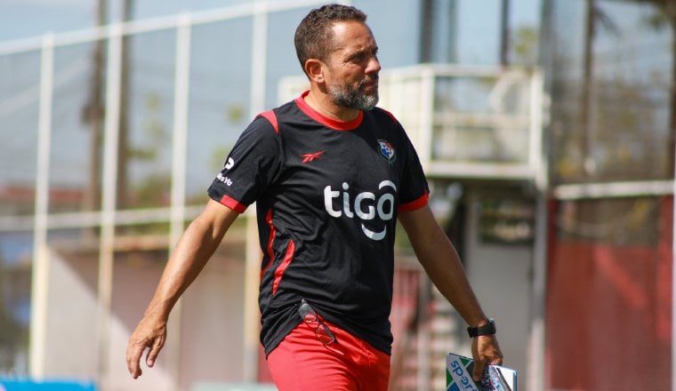Mike Stump, técnico de la Sub-17. Foto: Fepafut