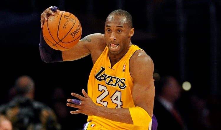 Kobe Bryant, fue jugador de los Lakers Foto:EFE