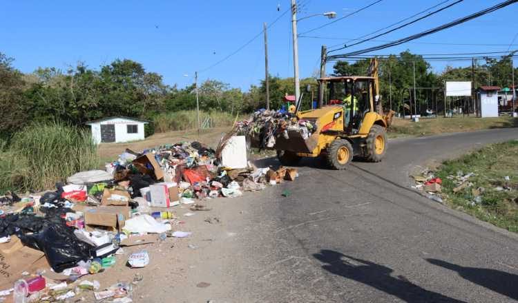 En los seis corregimientos del este de la capital, hay un déficit de recolección de 90 toneladas ante falta de equipos y otros problemas. Foto: Cortesía AAUD