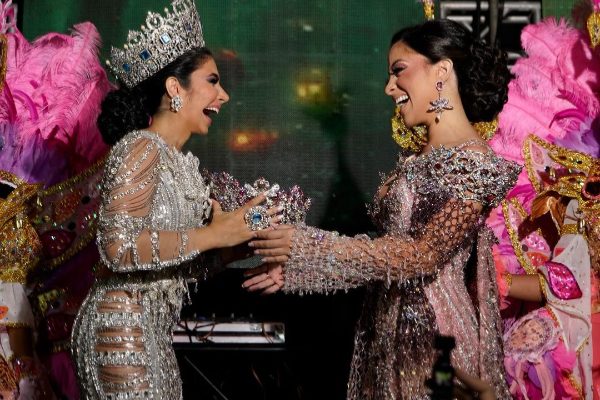 Fianeth Corro Madrid (izq.) y Alexandra Sofía Castillo de Bello (der.) de Calle Arriba de Las Tablas. Foto: Instagram / @oscarbarahonag